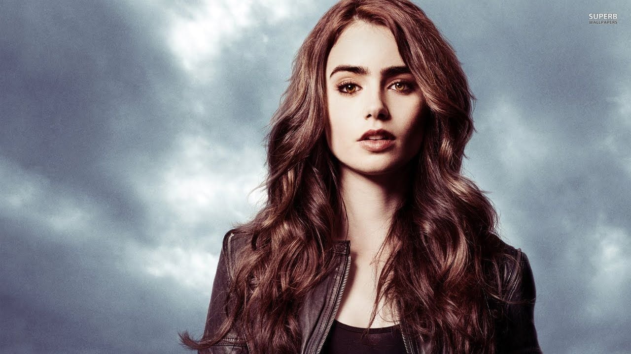 Clary Fray (Lily Collins) Makeup .youtube.com