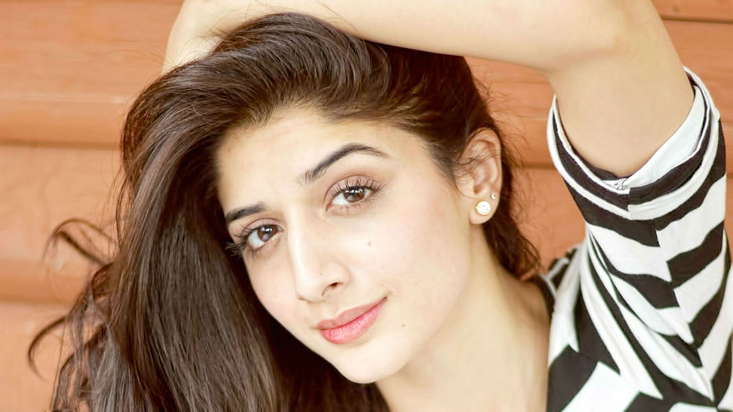 Pakistani Girlwallpaper Mania.com