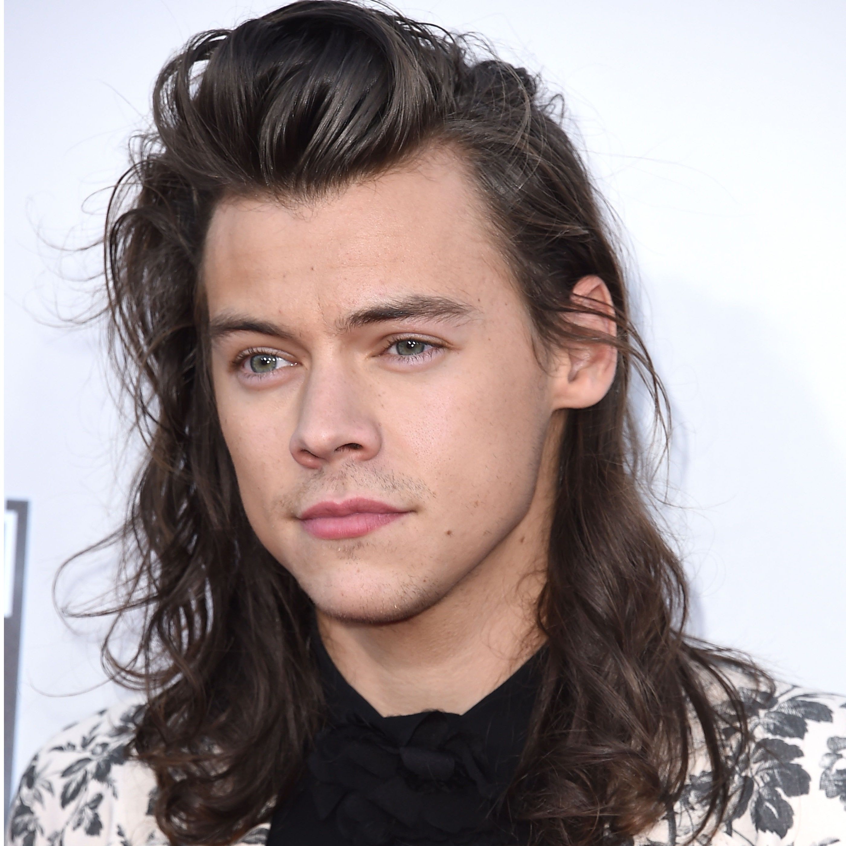 Every Single Harry Styles Haircut From .allure.com