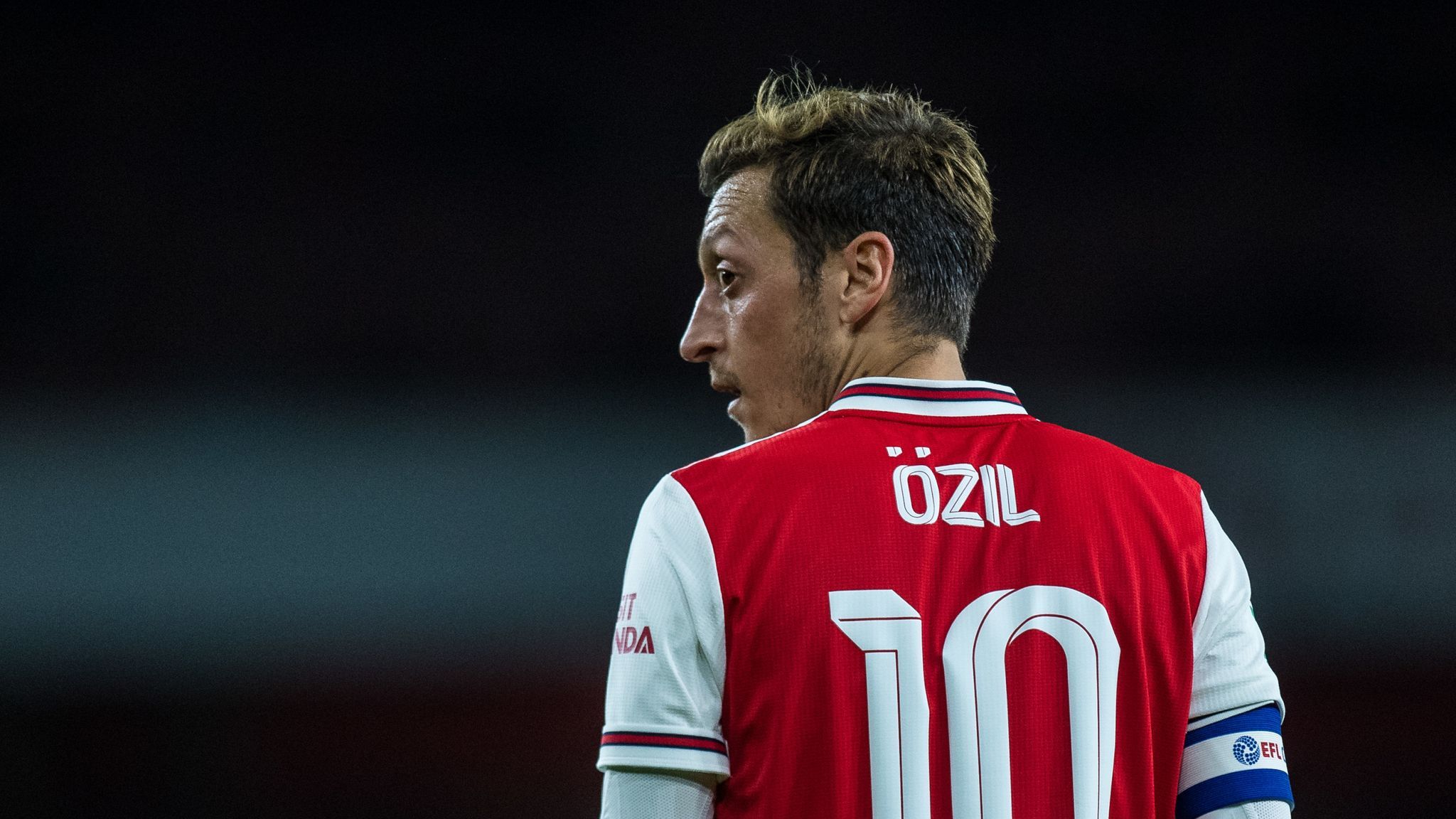 Mesut Ozil staying at Arsenal until .skysports.com