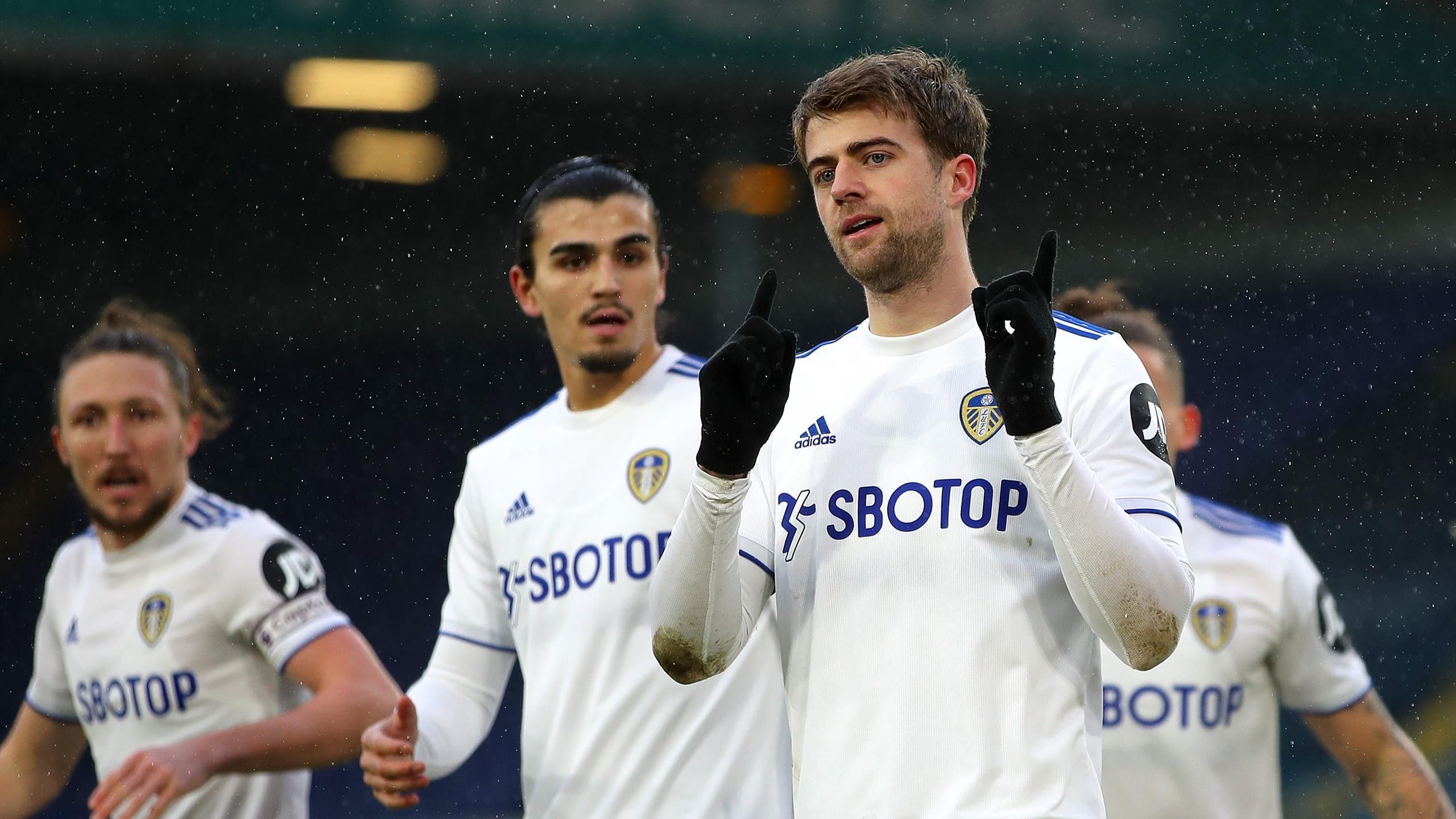 Leeds United hold on to beat Burnley .eurosport.com