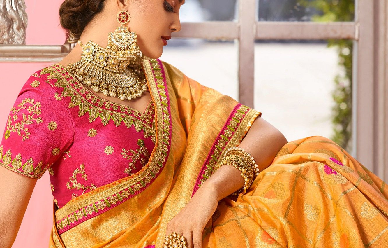 Wallpaper girl, fashion, beautiful, model, pretty, beauty, brunette, pose, cute, indian, makeup, saree, sari, traditional, Jewelery image for desktop, section девушки