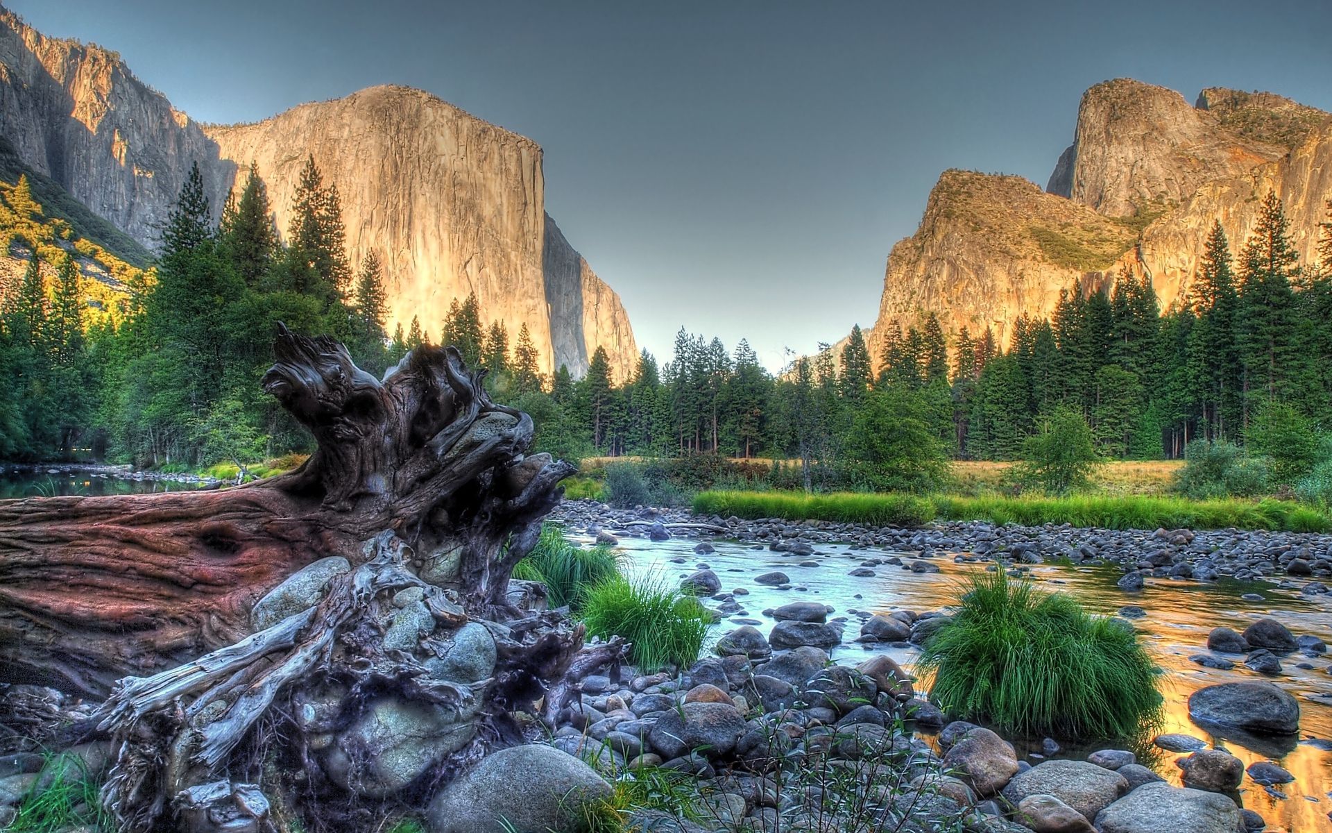Beautiful Yosemite HDR. Desktop .com