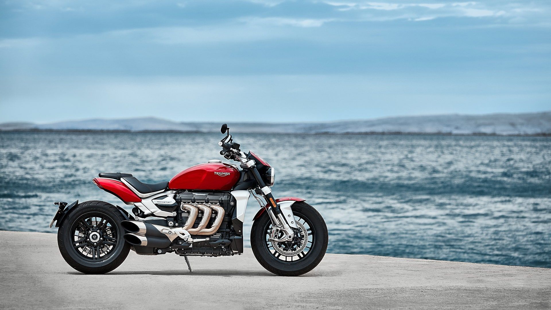 triumph rocket 3 caratteristiche