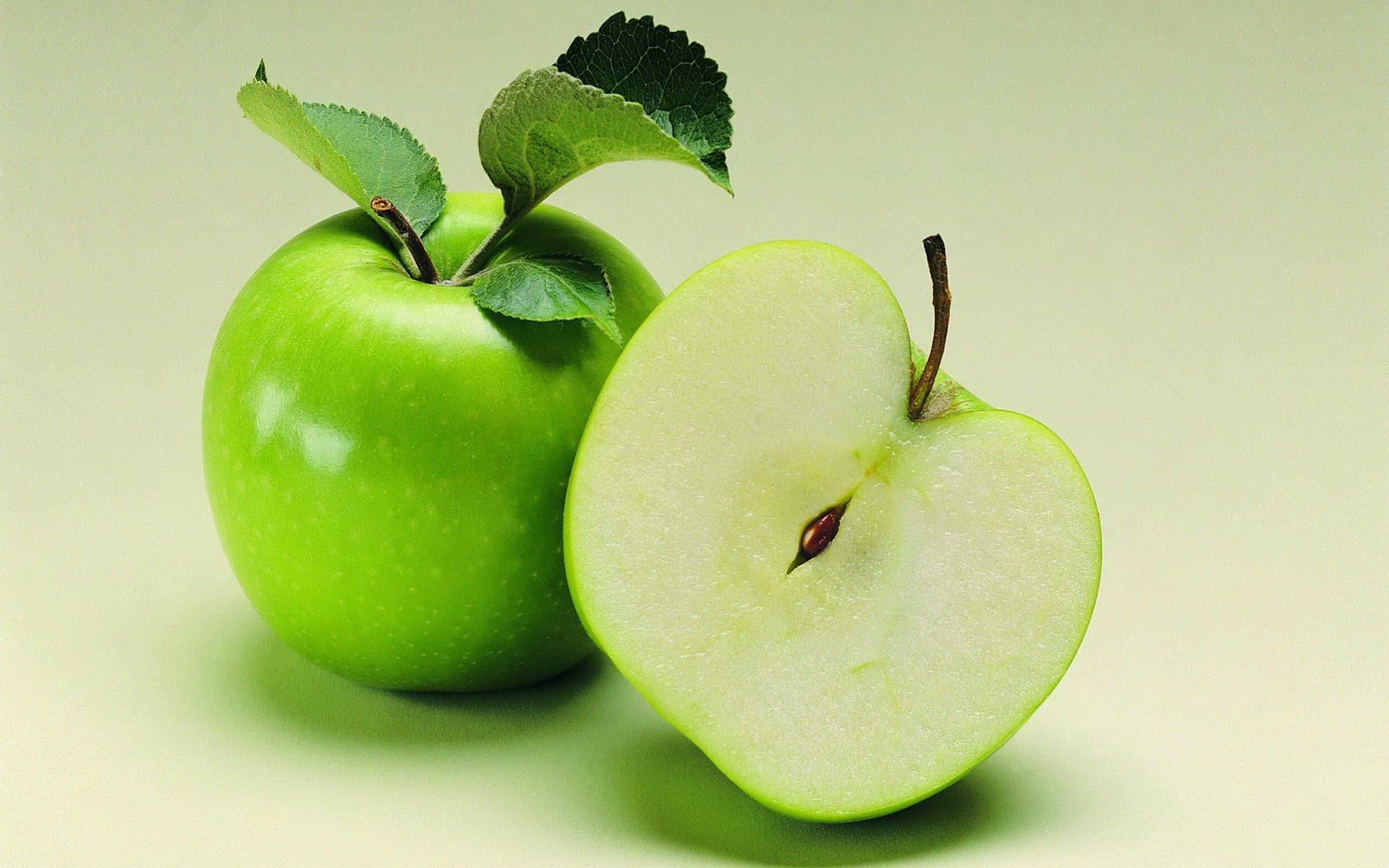 Green Apple PC Wallpaper -themes.com