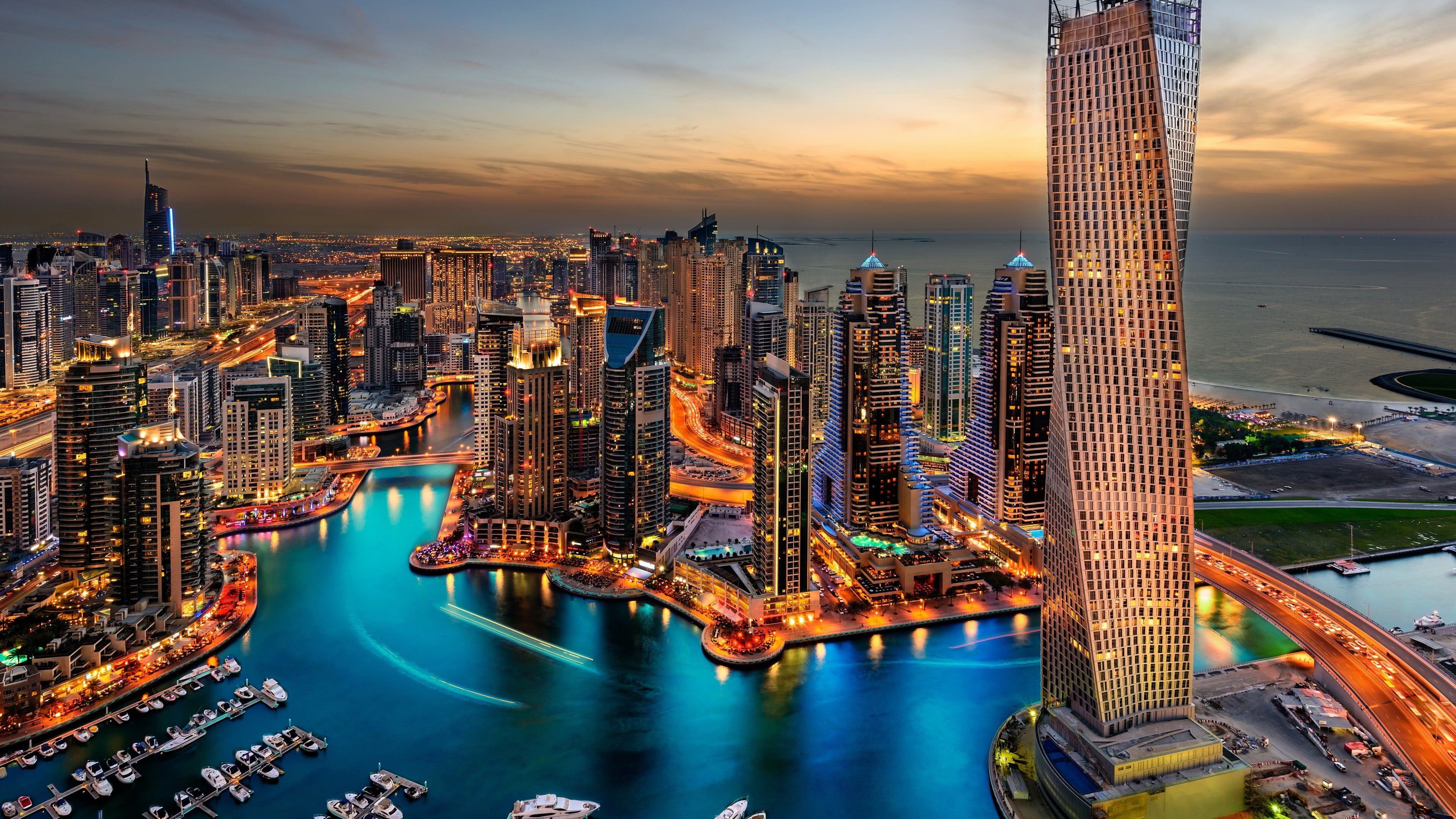 Dubai Skyscrapers, United Arab Emirates .pixelz.cc