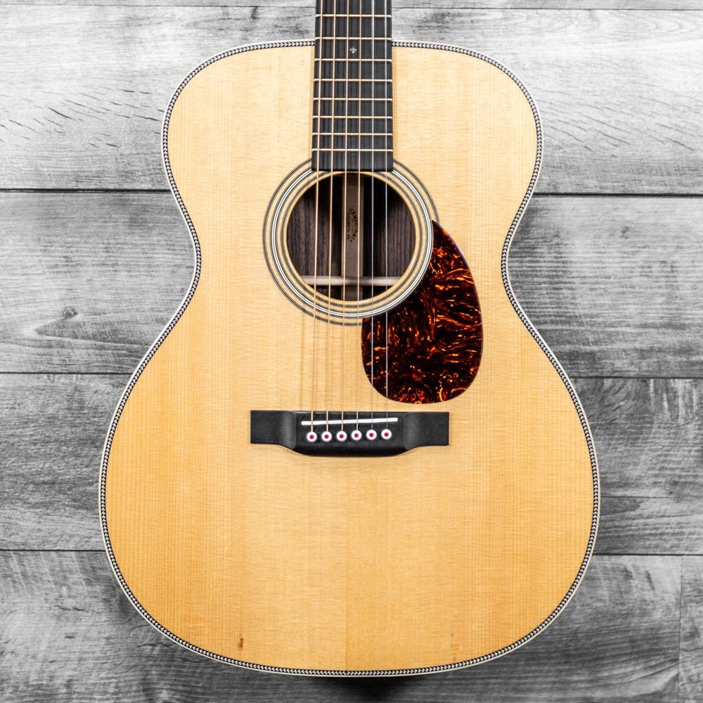 Martin Guitars OM 28 Modern Deluxe .themusicden.com · In Stock