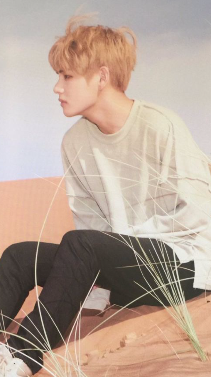 BTS Summer Package Dubai Desert Photo .bts Lockscreenss.tumblr.com