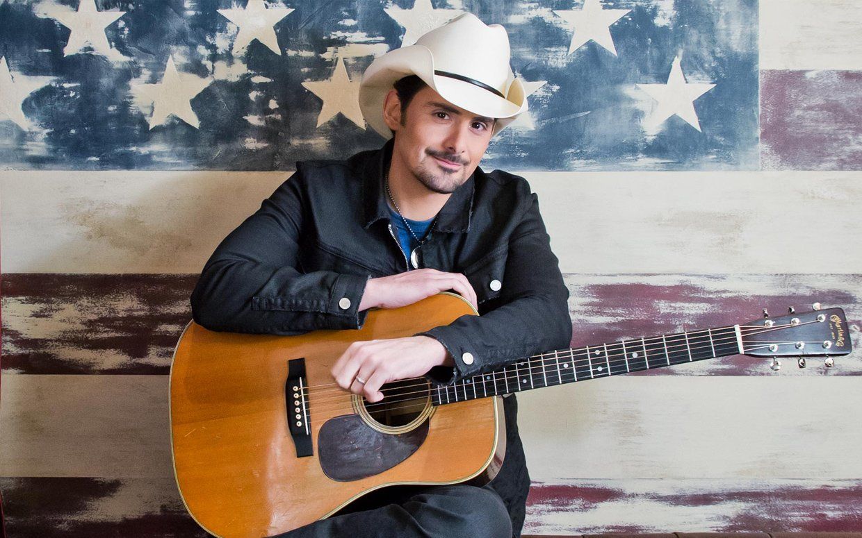 Brad Paisley Strikes a New Chordparade.com