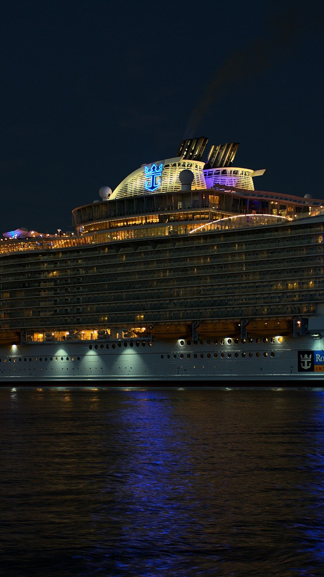 Wallpaper Cruise liner Royal Caribbean Ships Night 1080x1920
