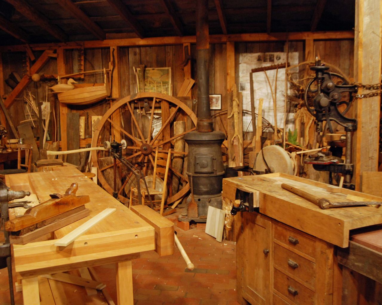 Old workshop Workshop Woodworking Shop .wallpaperafari.com