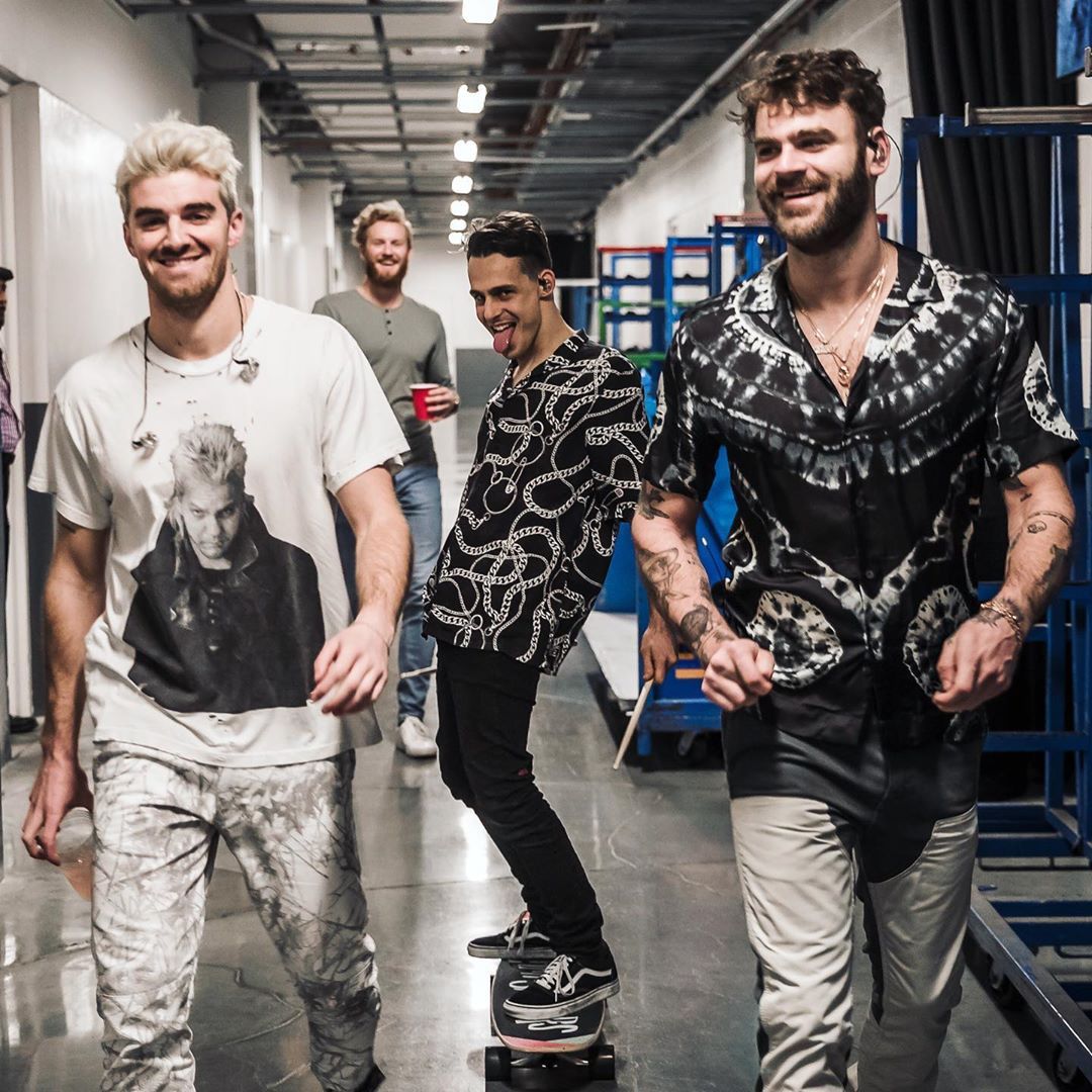 23.8 mil curtidas, 97 comentários .com