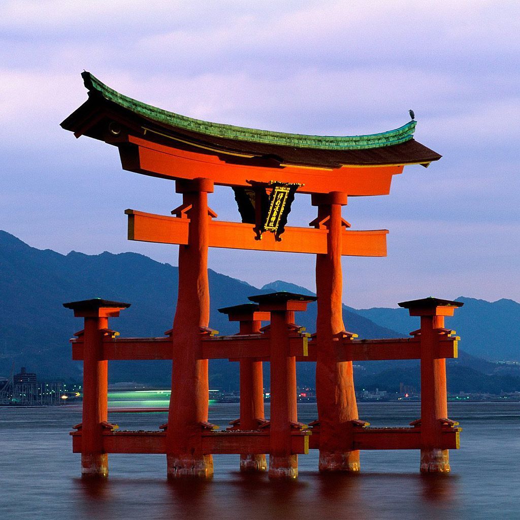 Itsukushima Shinto Shrine .com