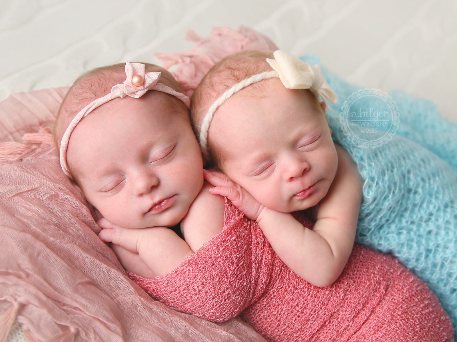 Cute Twins Baby Picture Wallpapertwicemembersprofile.blogspot.com