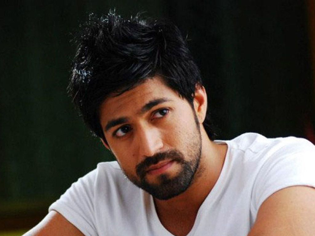 Rocking Star Yash Wallpaper