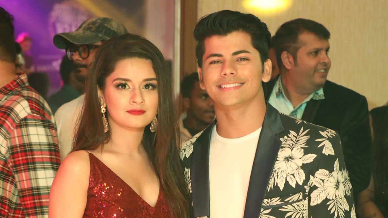 Siddharth Nigam and Avneet Kaur's cute .iwmbuzz.com