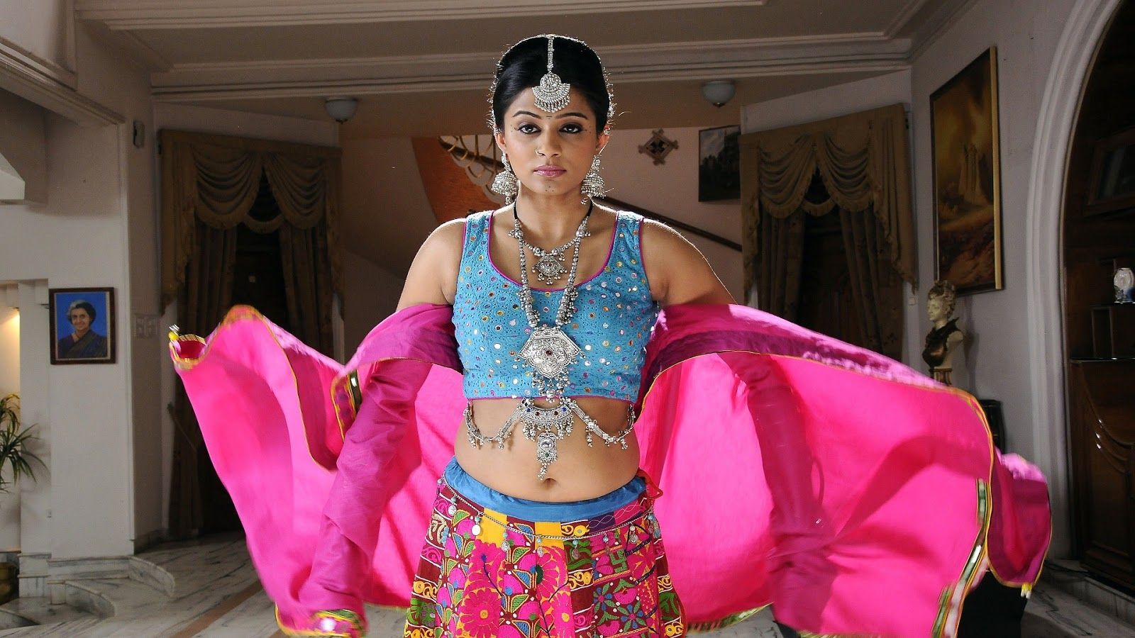 Priyamani Navel Wallpapers - Wallpaper Cave