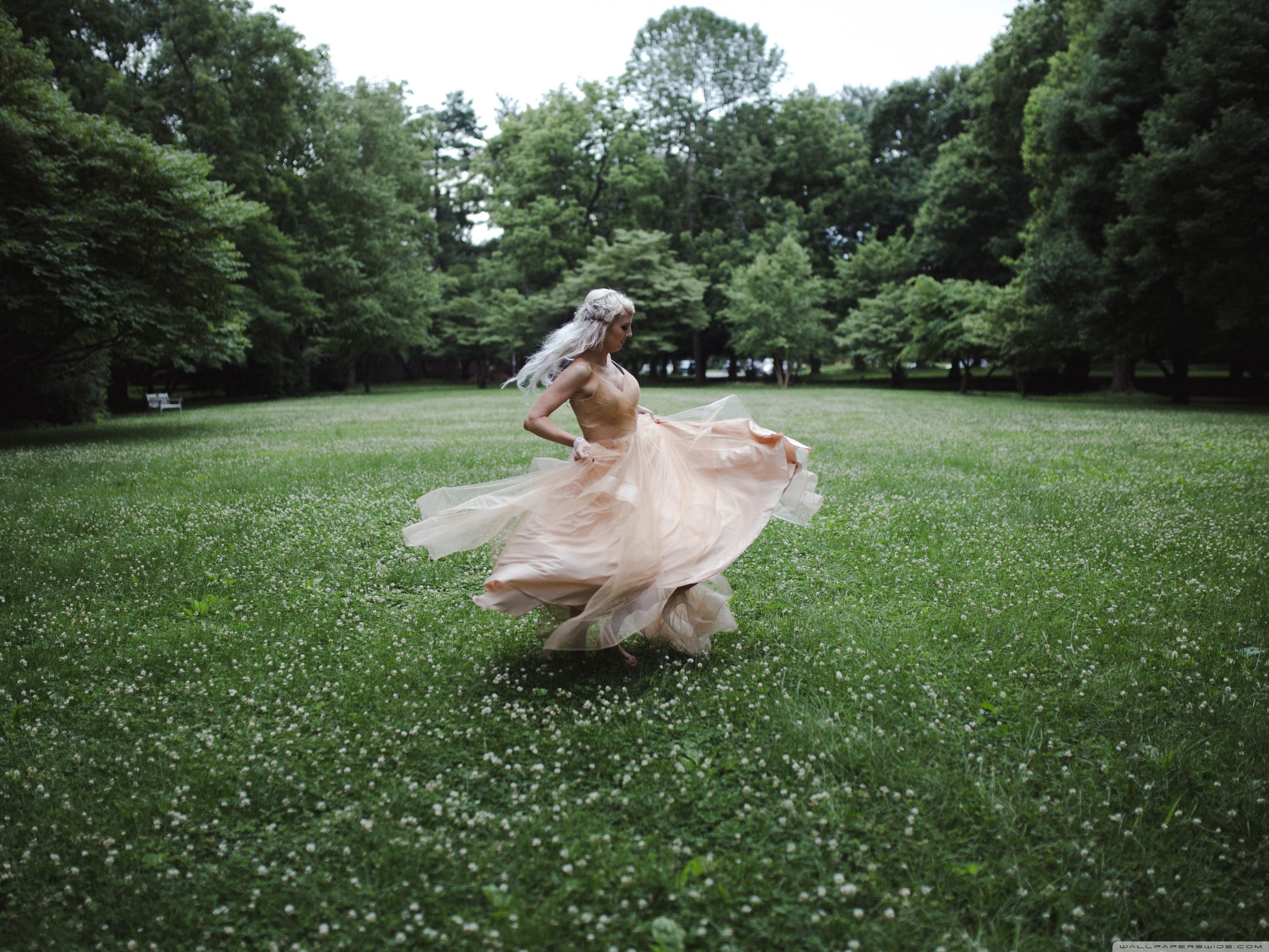 Women Spinning Wallpapers - Wallpaper Cave