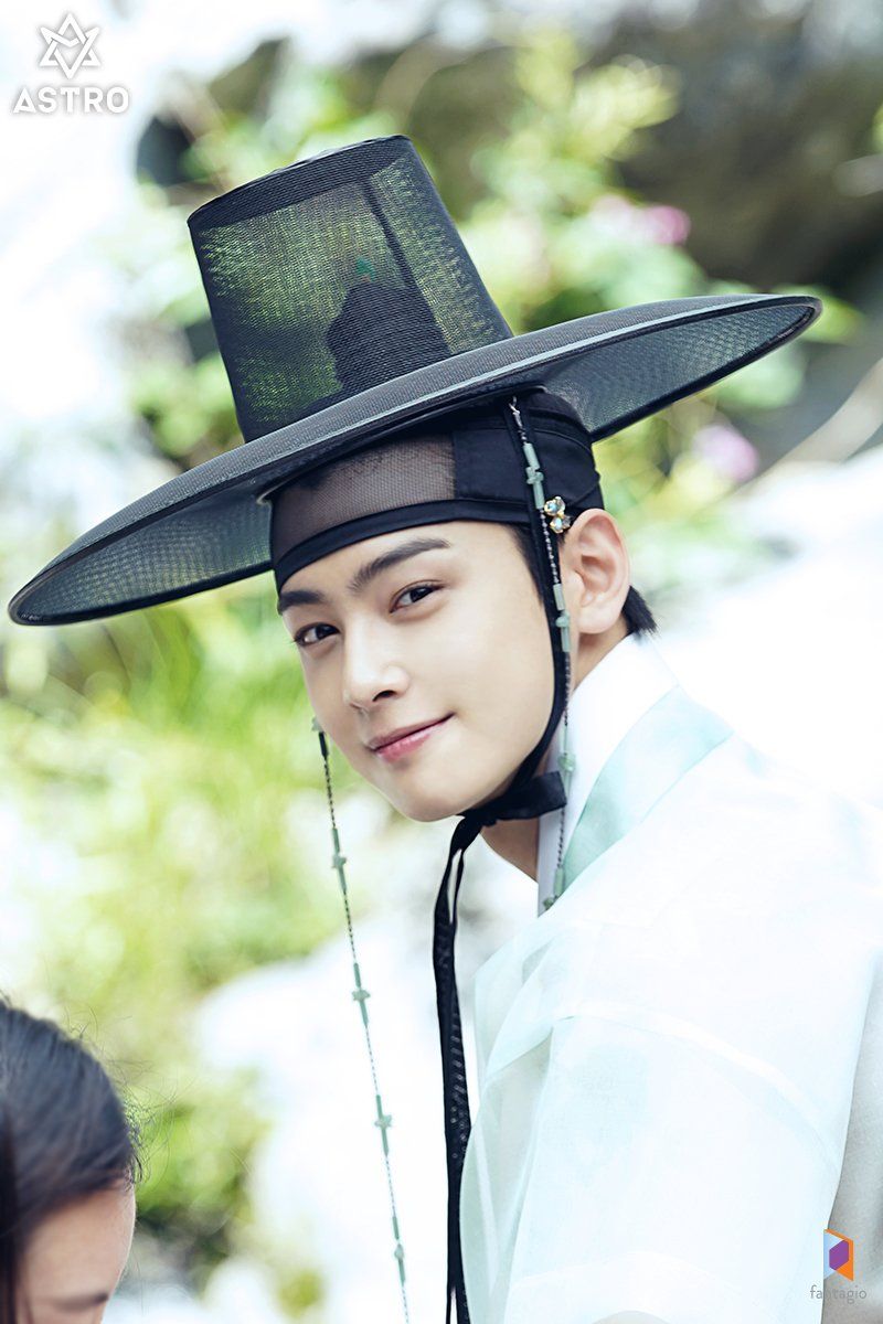 Cha Eunwoo 'Rookie Historian Goo Hae .twitter.com