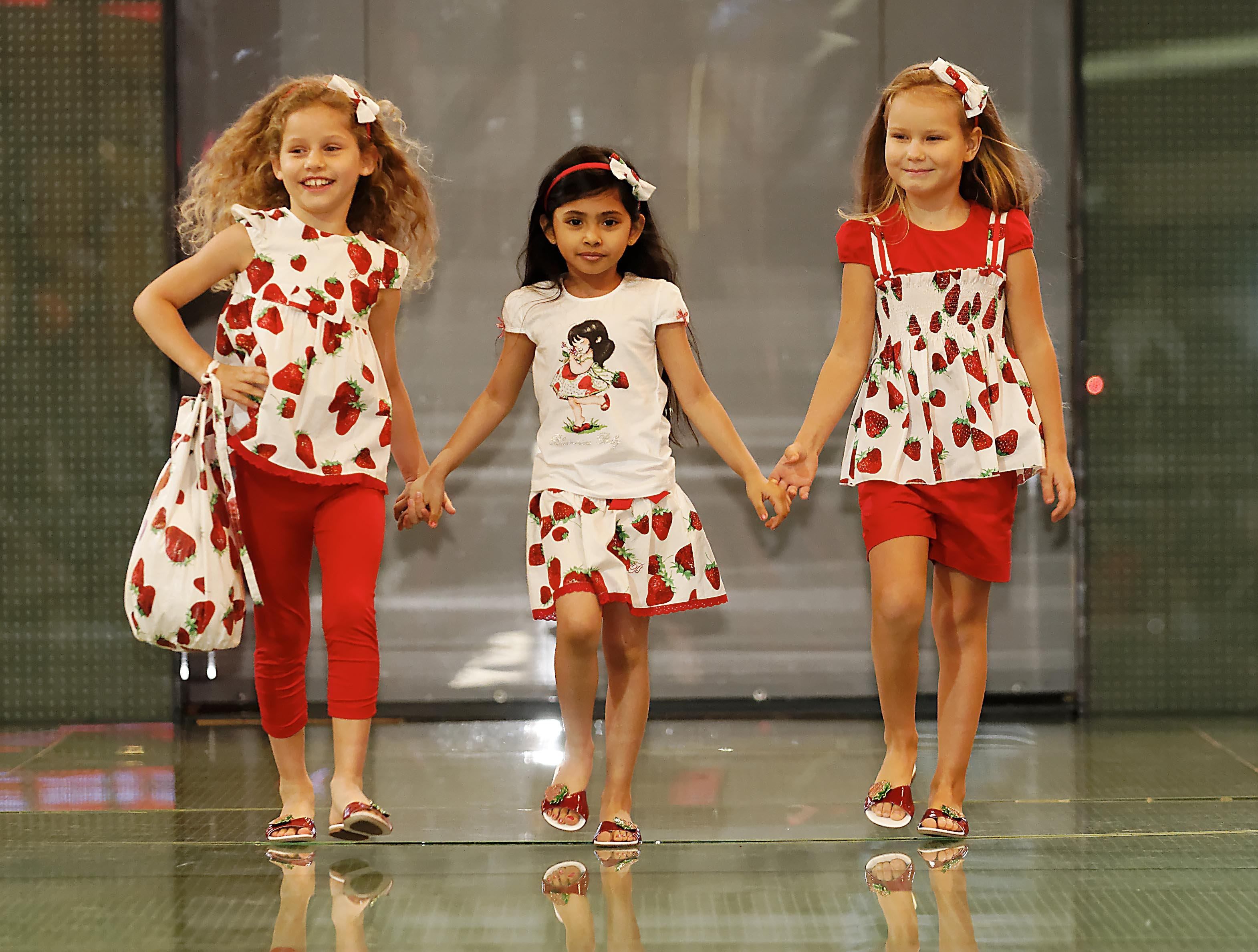 charming Majestic Kids fashion show .ca