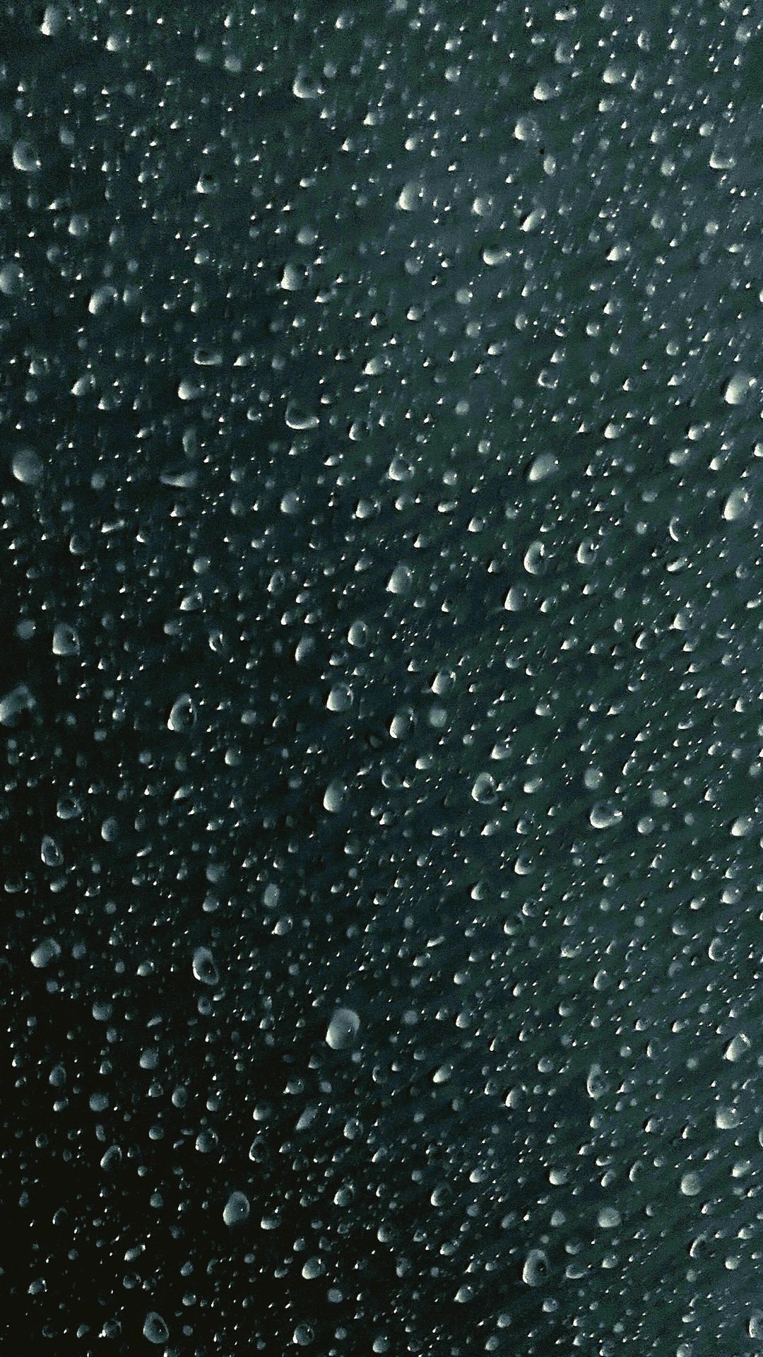 Water Drops iPhone 12 Ultra HD Dark .traxzee.com