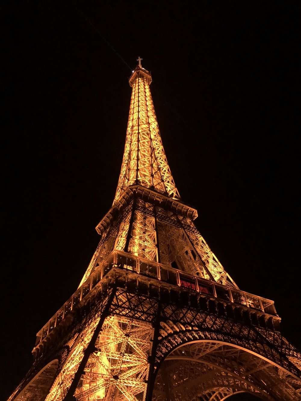 Eiffel Tower Night Picture. Download .com