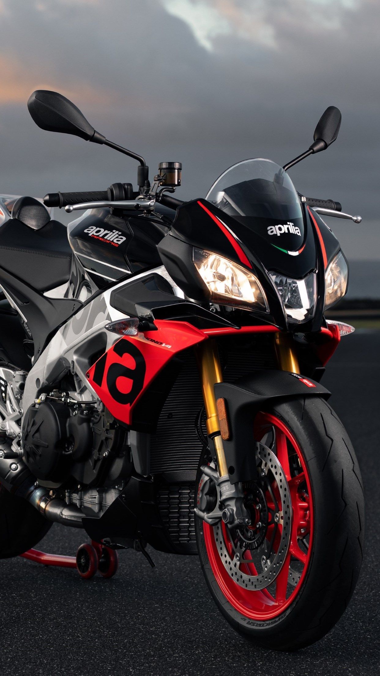 Aprilia Motorcycle iPhone & Android .badasshelmetstore.com