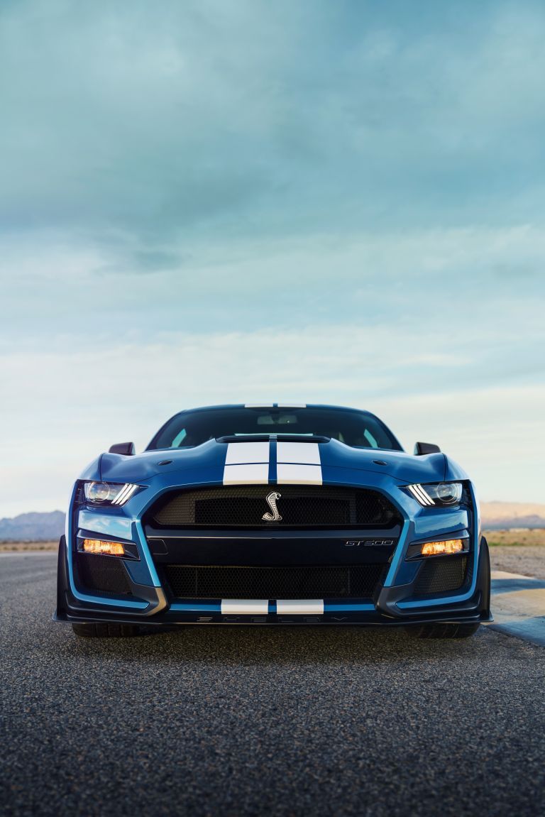 Ford Mustang Shelby GT500 high resolution car image