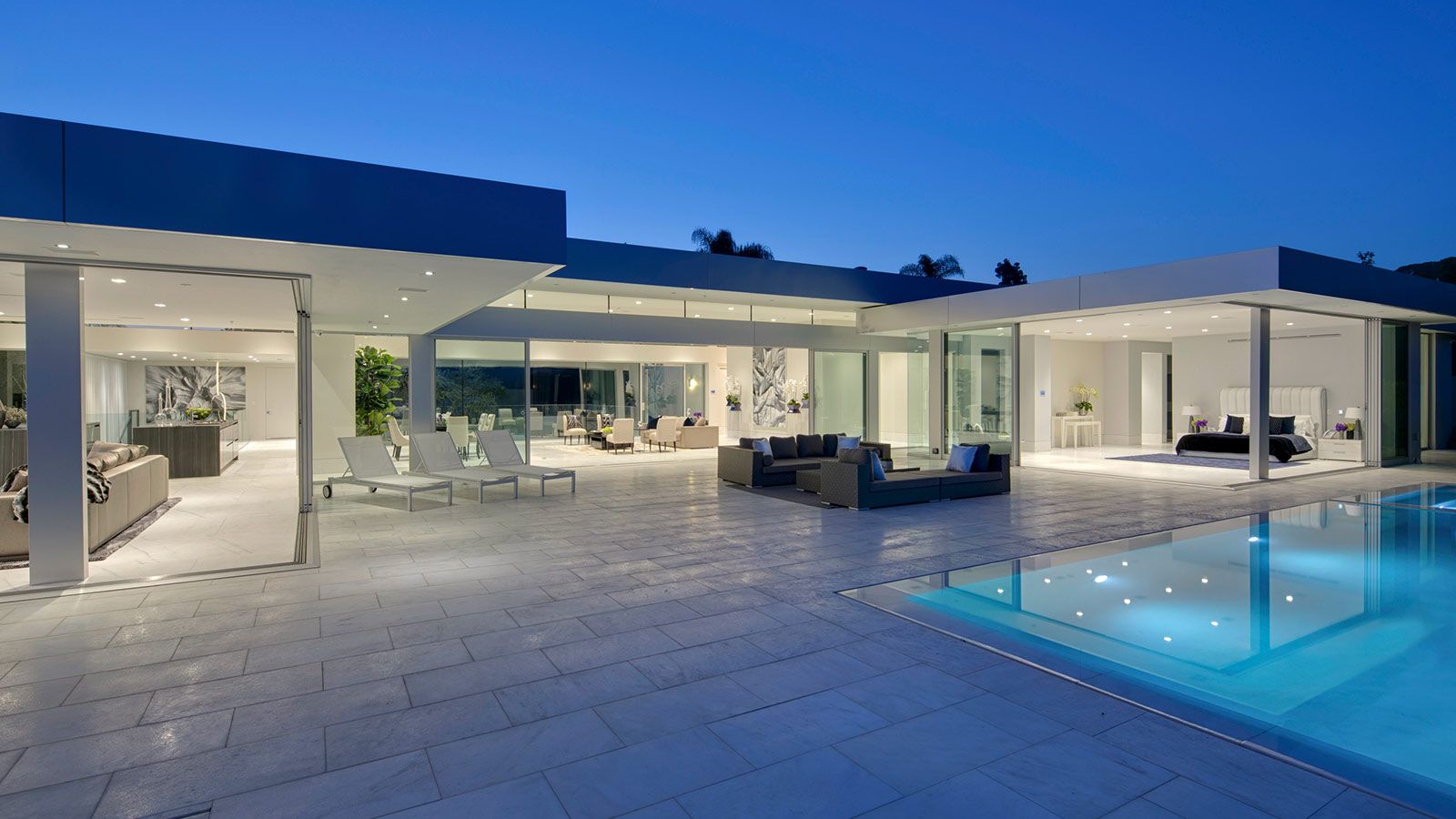 Spectacular Beverly Hills mega mansion .10stunninghomes.com