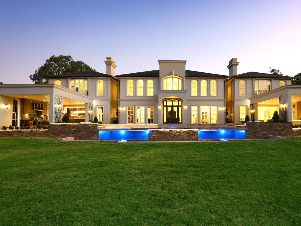 Mega mansion in sleepy suburb wins top .realestate.com.au