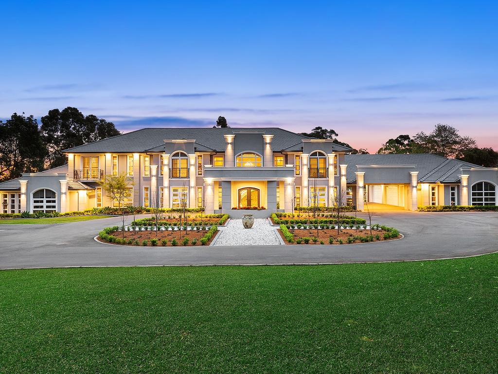 Luxury Mega Mansion Sells .realestate.com.au