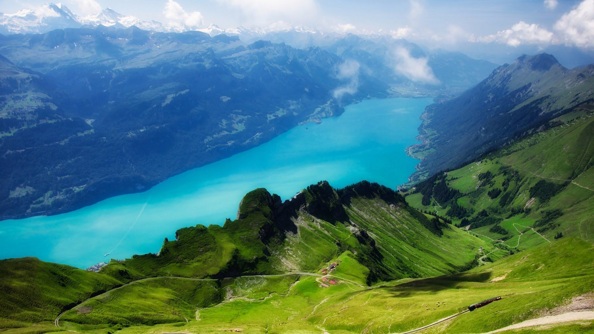 Awesome #Lake Brienz, Switzerland .ca
