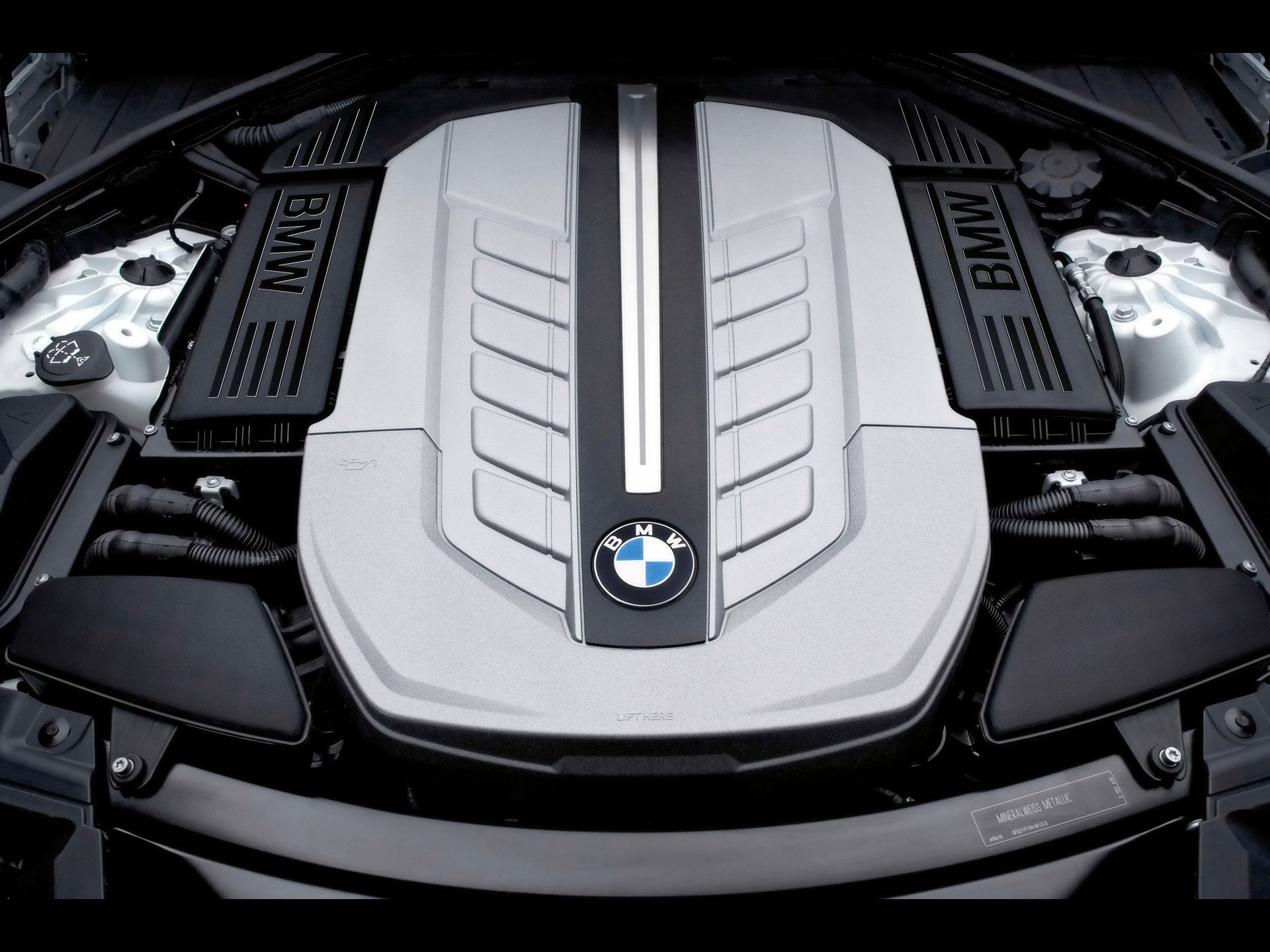 BMW 760i & 760Li 2 .seriouswheels.com