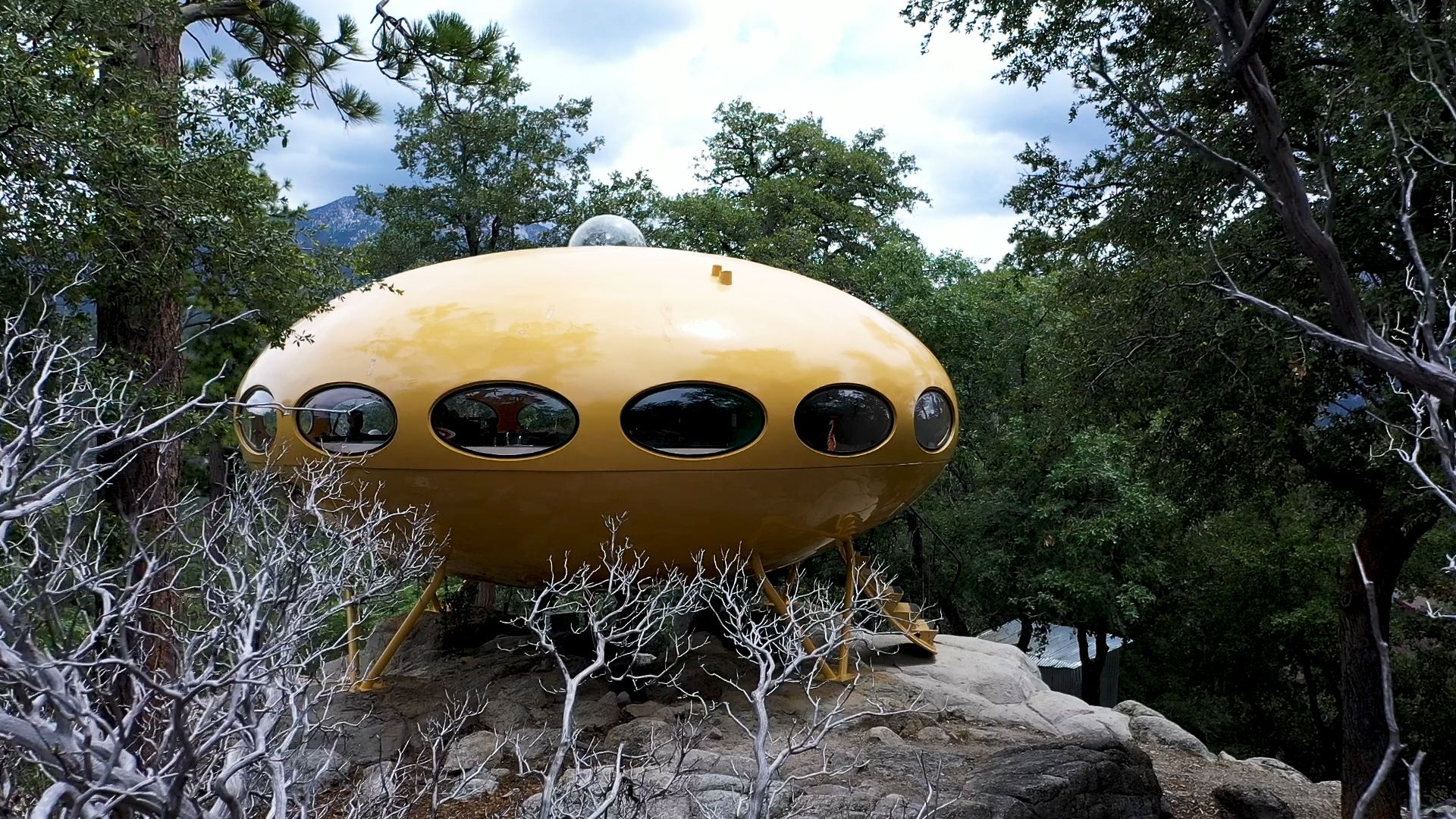 The Flying Saucer Shaped Futuro Home .cnn.com