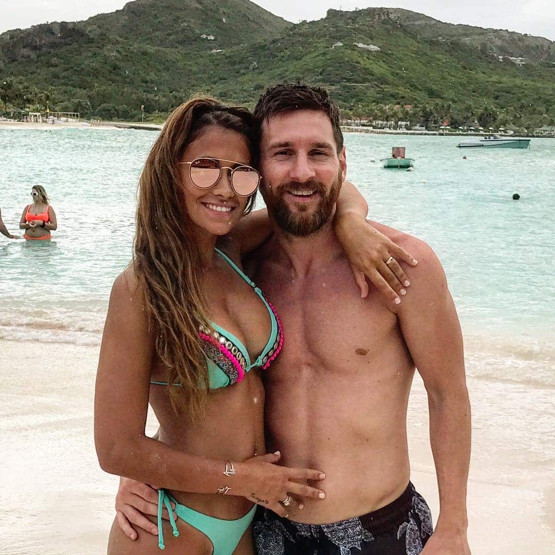 Barcelona Star Lionel Messi's Hot Wife Antonela Roccuzzo's Oh So Photo