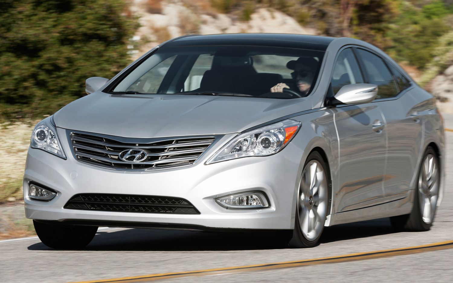 Hyundai Azeraewallpaper.eu