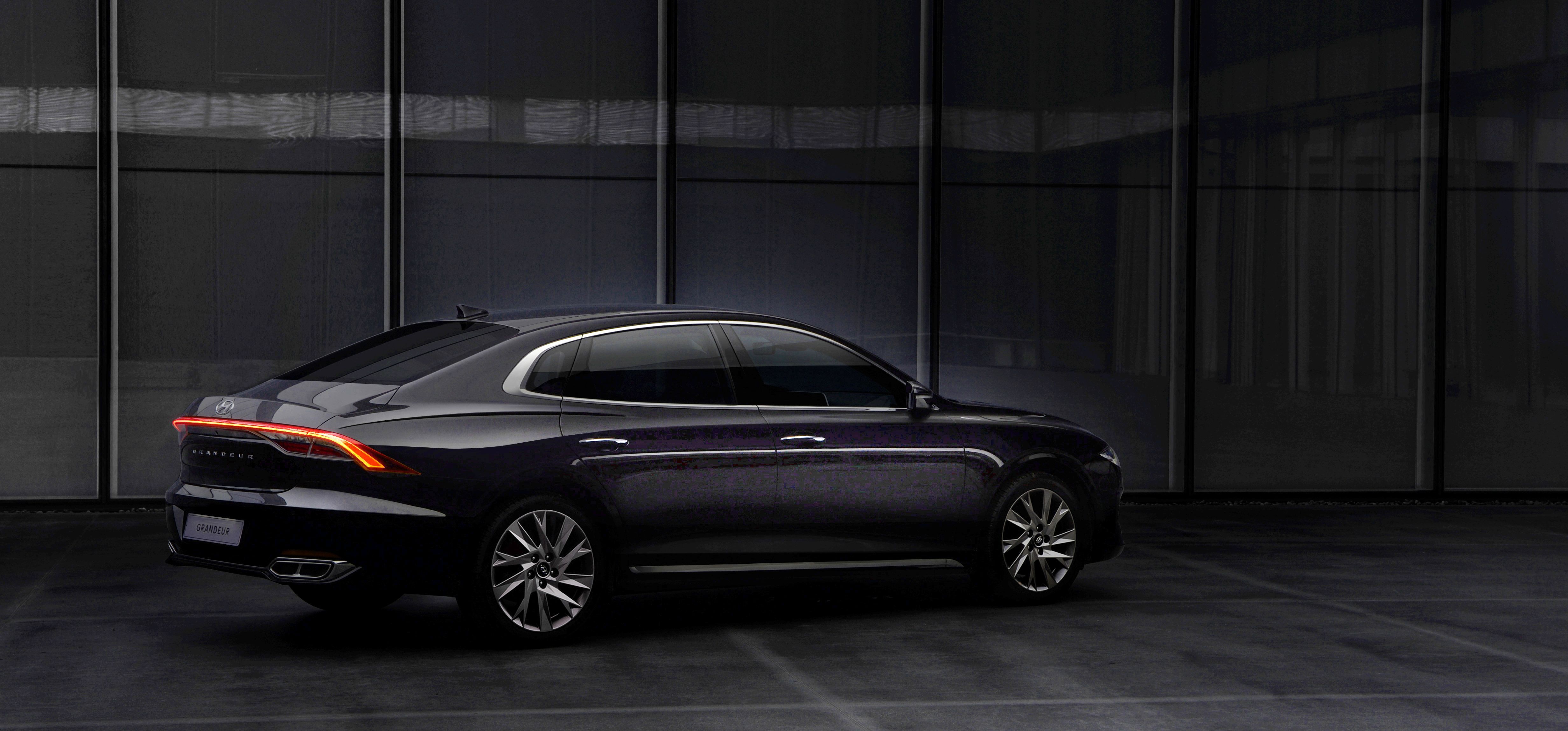 New Hyundai Azera Looks Pretty Gorgeouscaranddriver.com