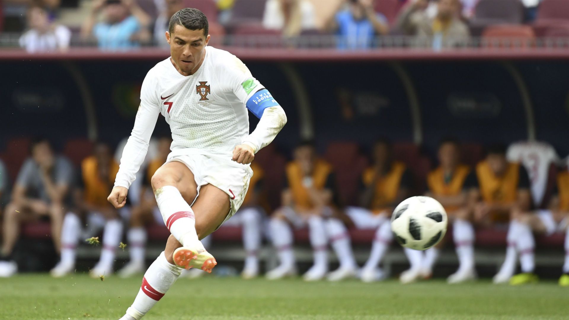 Ronaldo Taking Free Kick .teahub.io