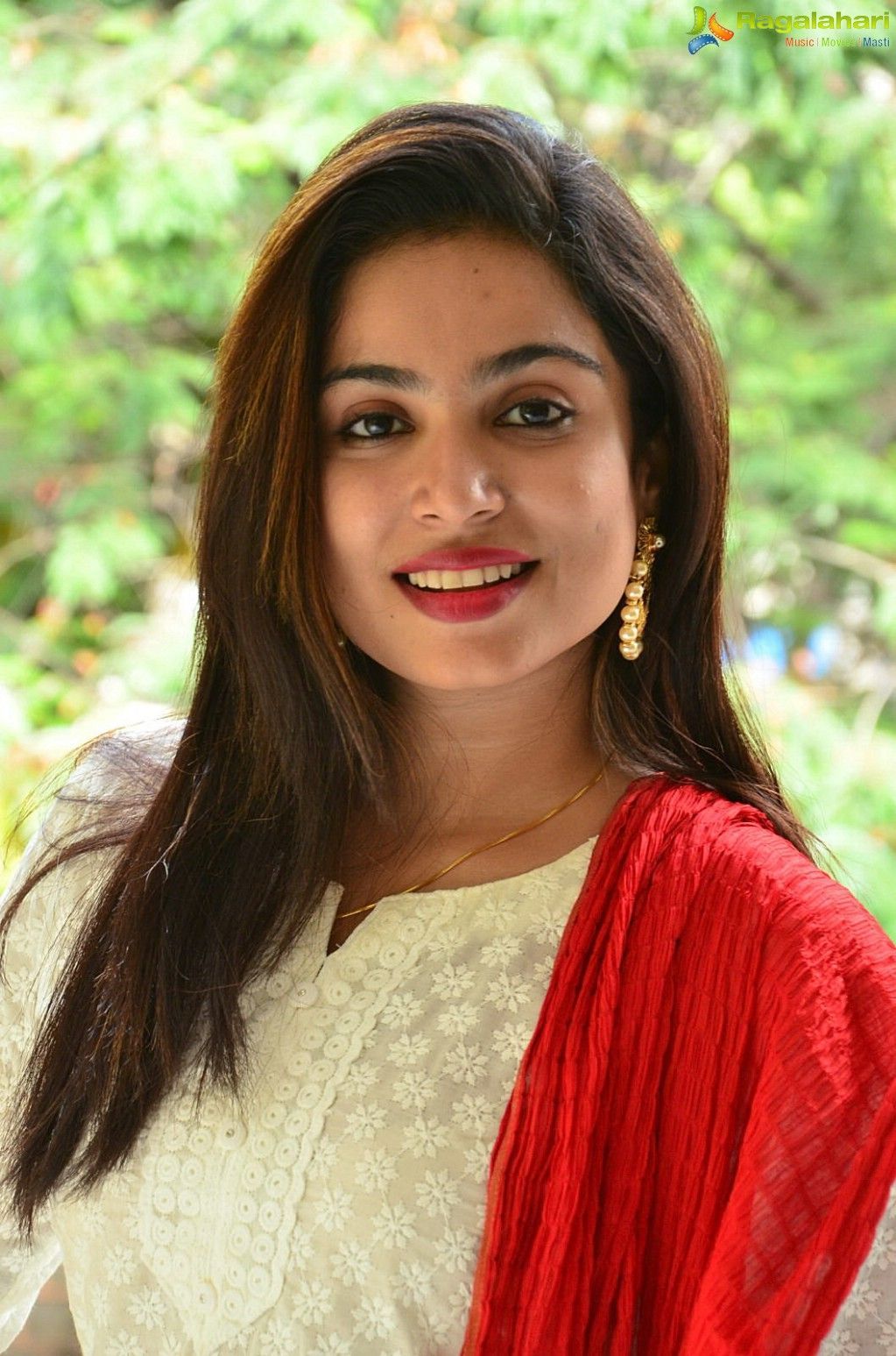 Telugu Heroines Wallpaper .ch