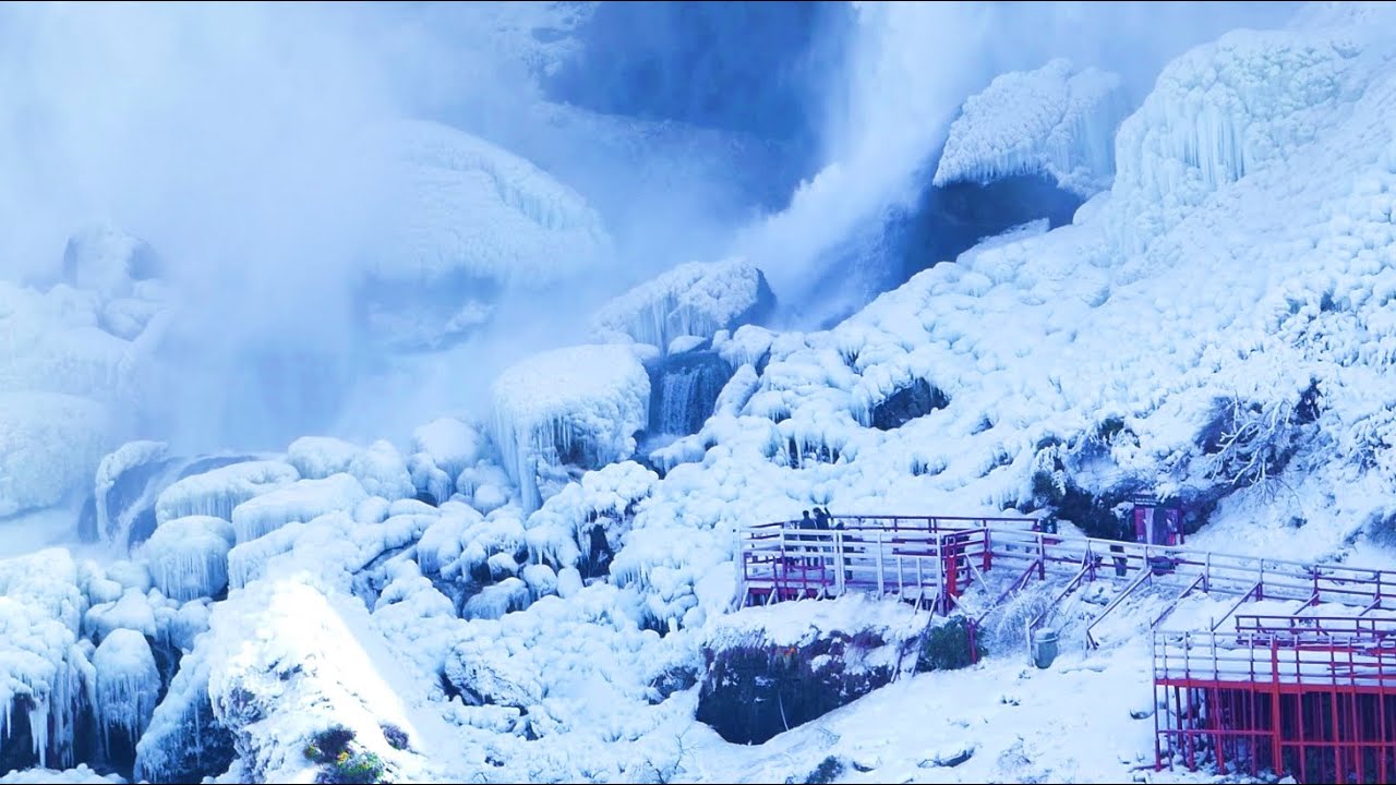 Frozen Niagara Falls in Winter Snow and .youtube.com