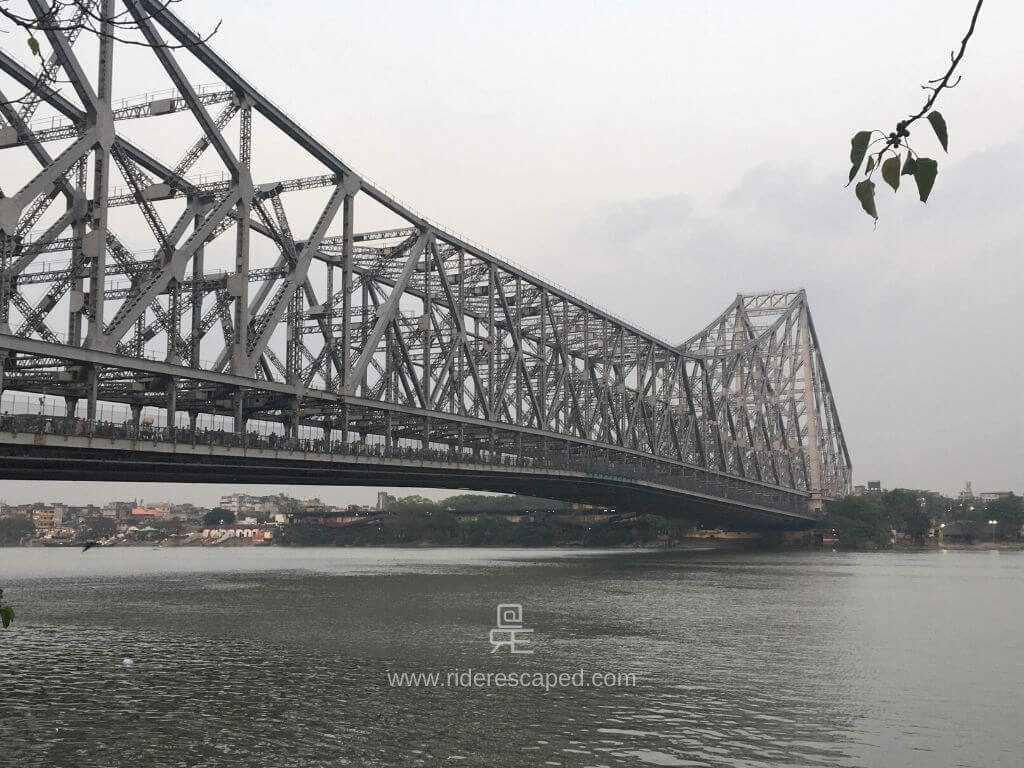 Why Howrah Bridge is Famous. Kolkata .riderescaped.com