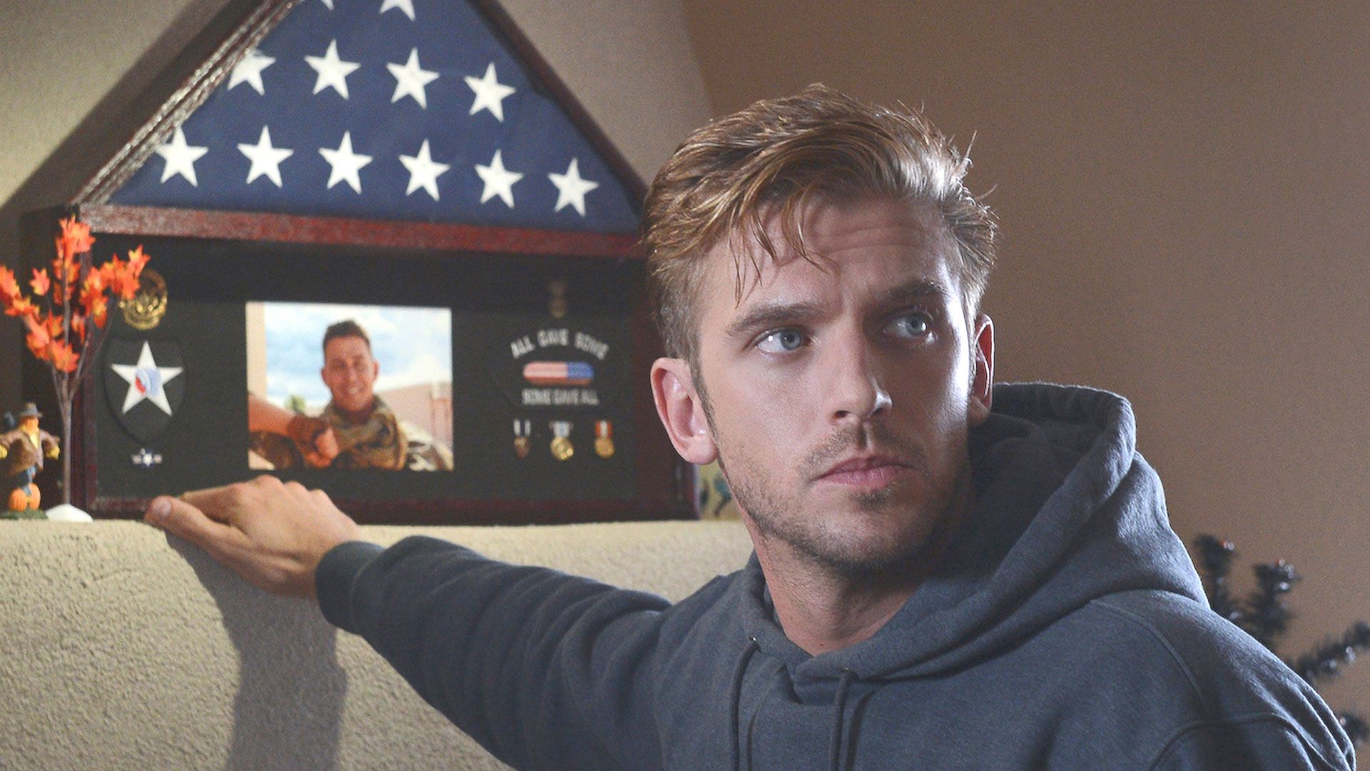 Walk Among The Tombstones Dan Stevens .teahub.io