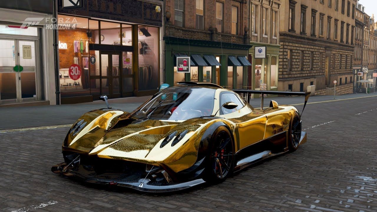 Pagani Huayra Gold