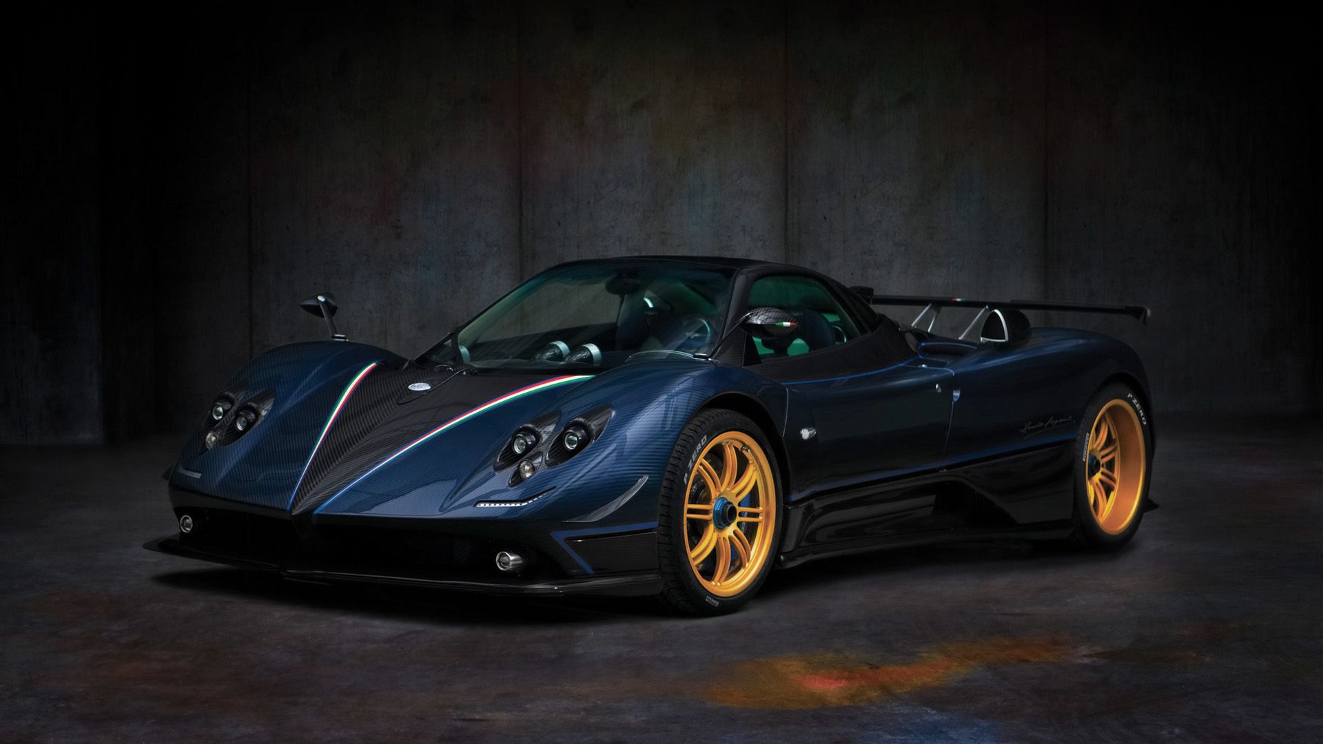 Golden Pagani Wallpapers - Wallpaper Cave