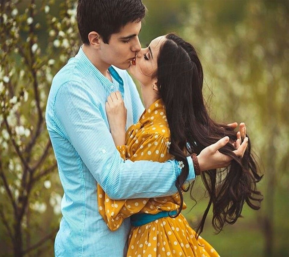 Boyfriend And Girlfriend Kiss Wallpapers Wallpaper Cave