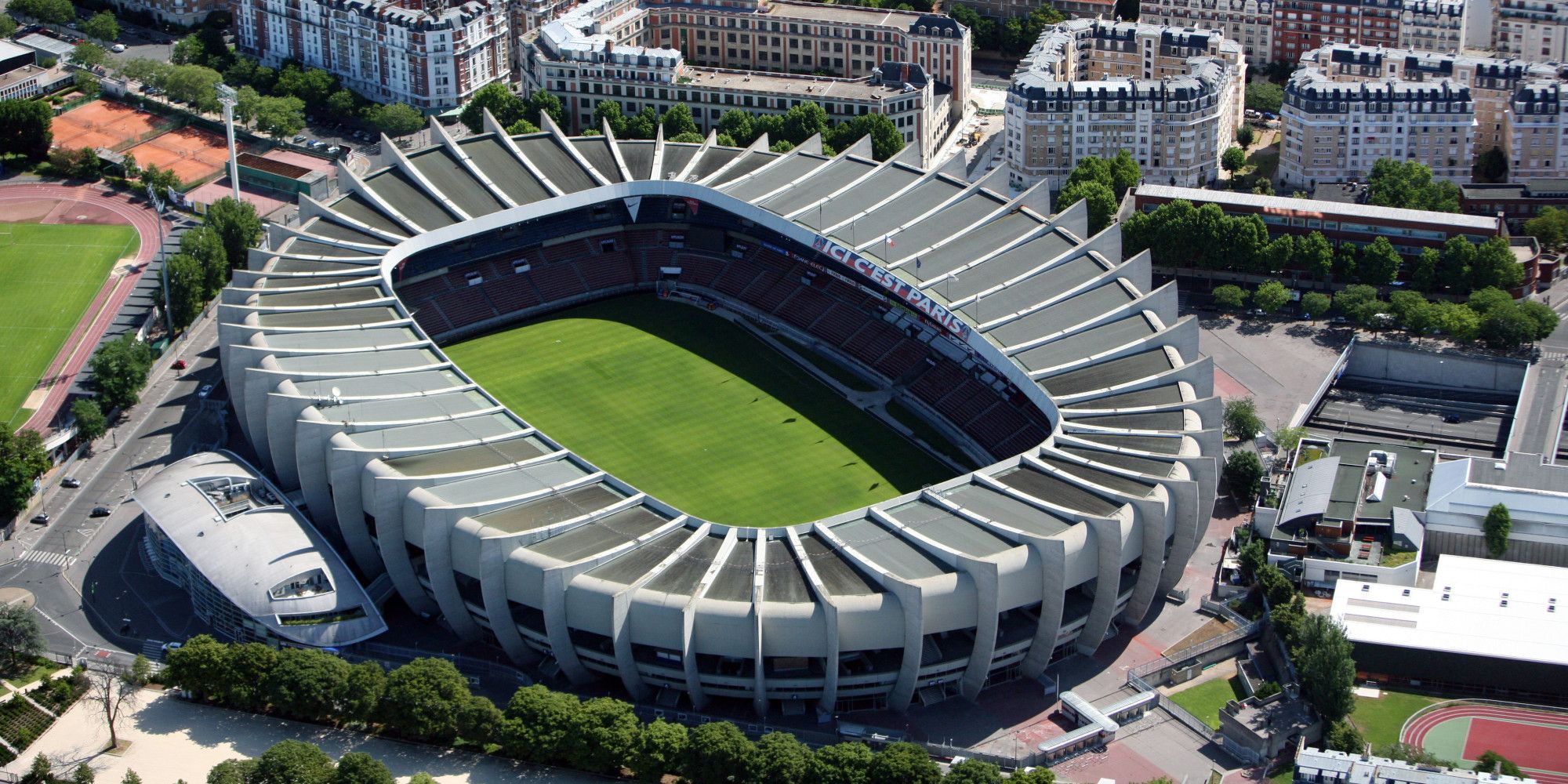 Parc des Princes (Paris St Germain). Football stadiums, Stadium architecture, Stadium