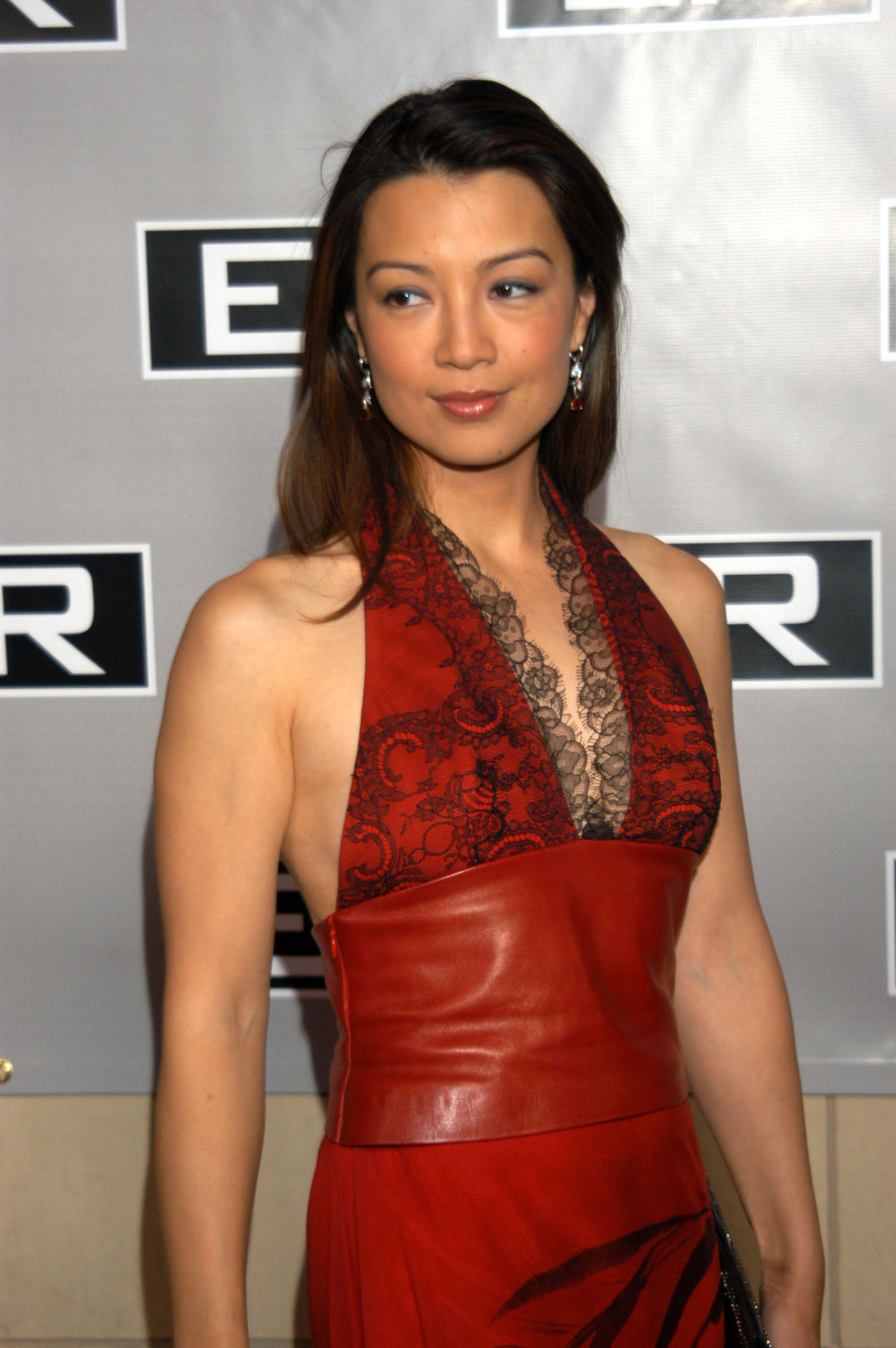 wallpaper for animals: Ming Na Wen picture and Wallpaper