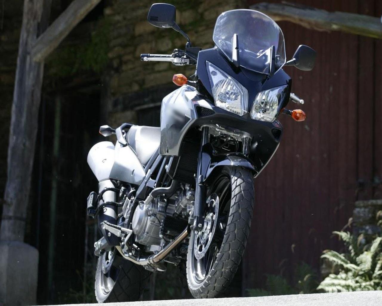 Wallpaper Suzuki V Strom 650 for Android