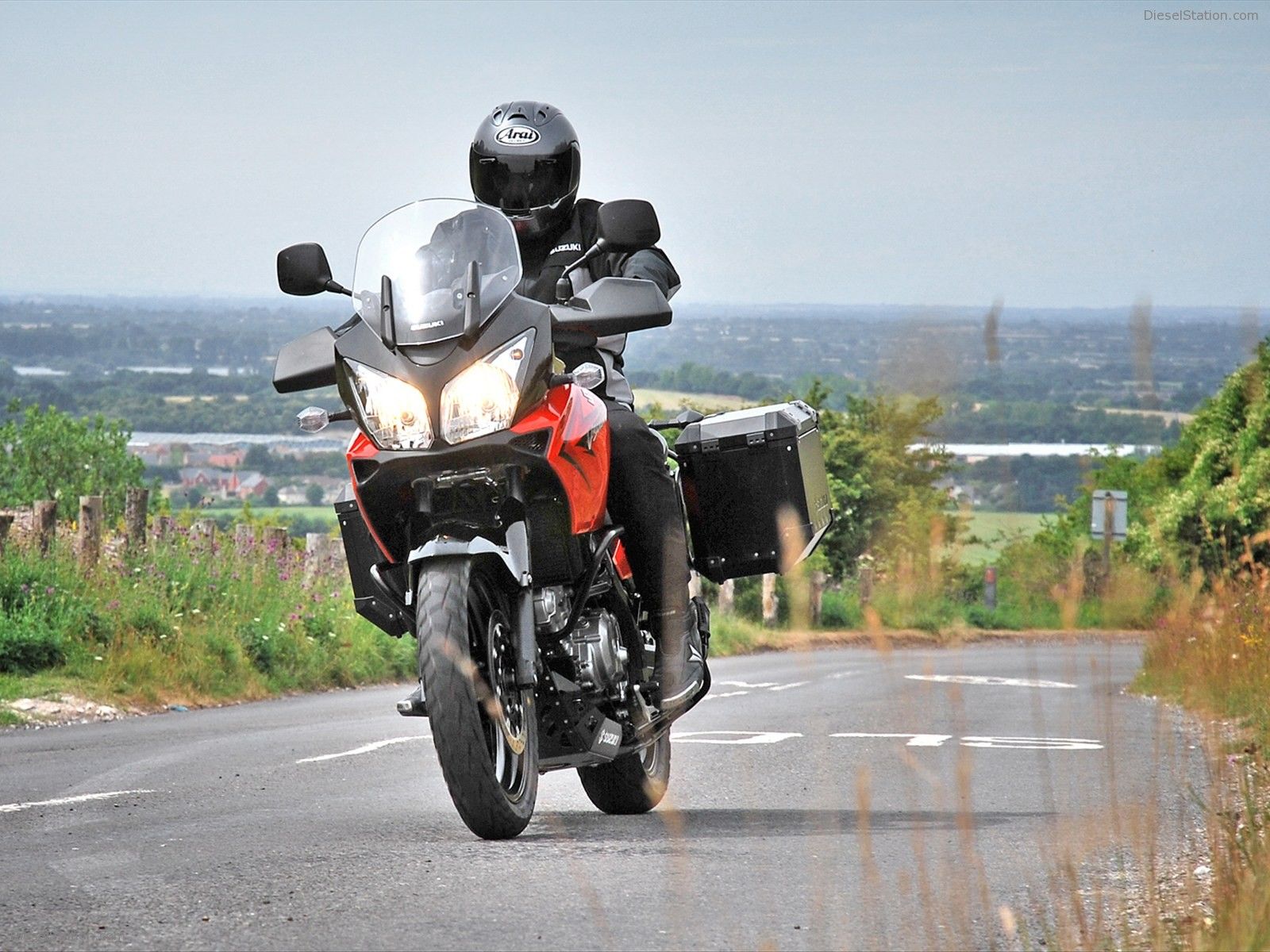 Suzuki V Strom 650 XPEDITION 2011 Exotic Bike Picture Of 22, Diesel Station