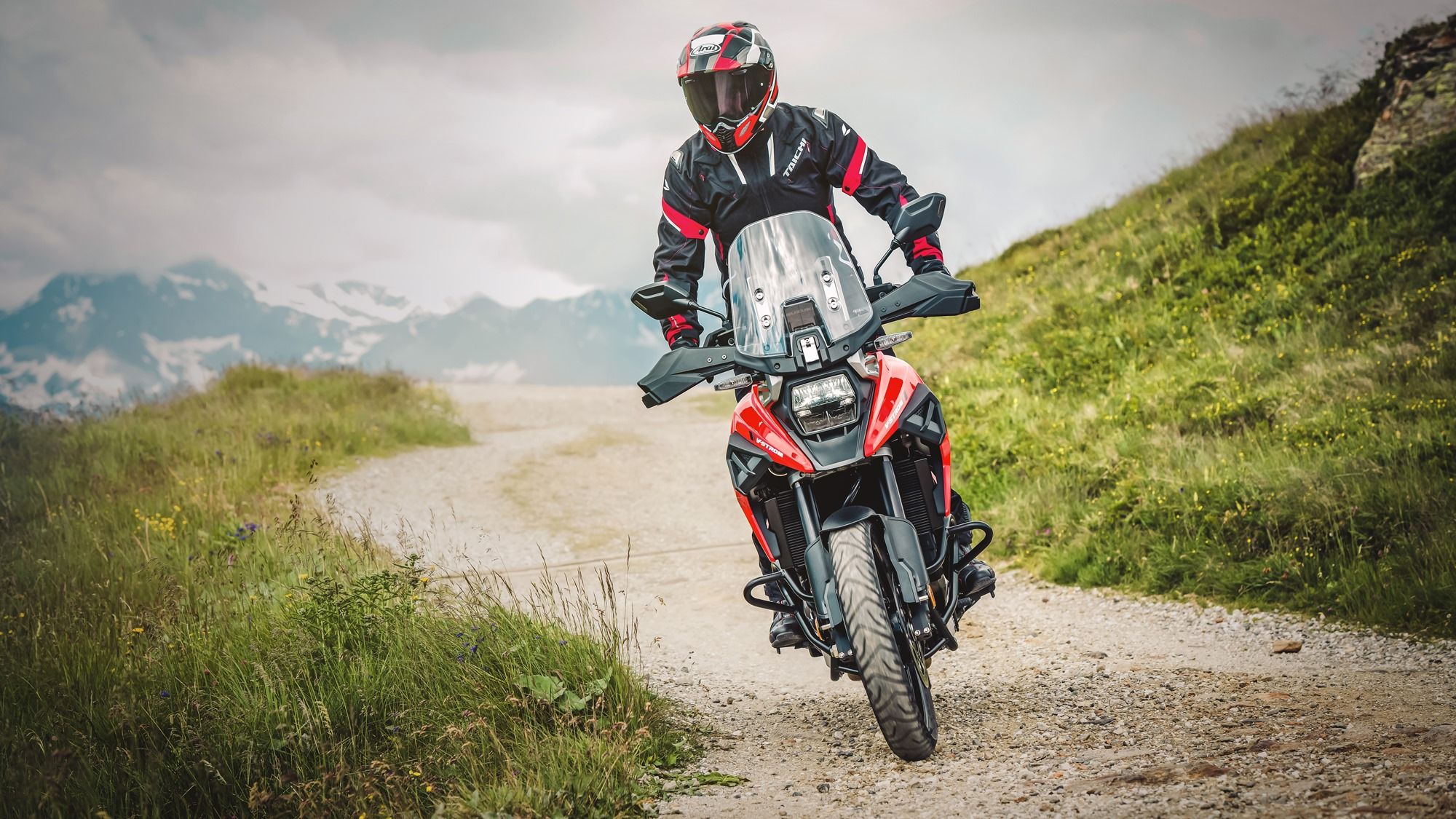 Suzuki V Strom 1050XT And V Strom 1050 High Res Image. IAMABIKER Motorcycle!